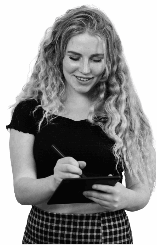 Portrait professionnel de Marion Neige, webdesigner et graphiste freelance basée entre Lyon et Briançon